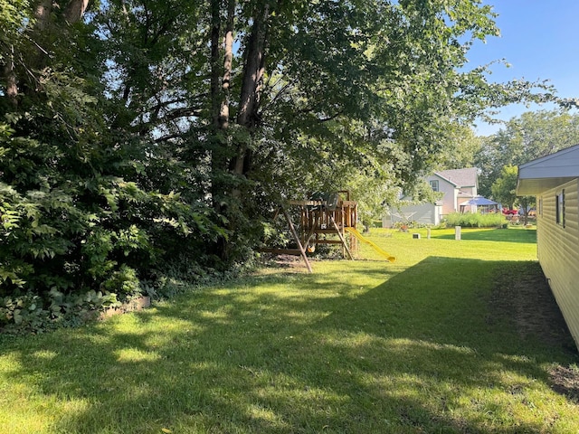 417 Pine St, Saint Peter, MN 56082 - view of yard featuring a playground