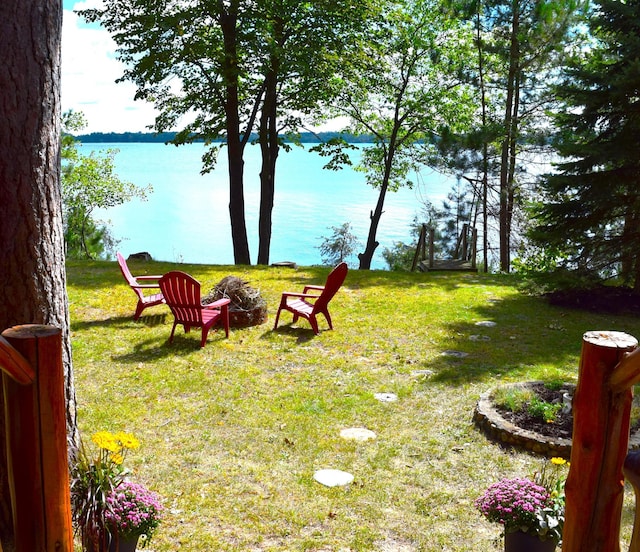 view of yard with a water view