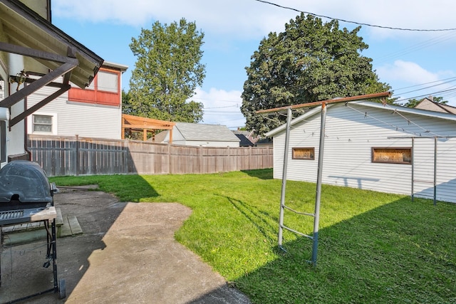 view of yard with a patio area