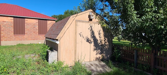 view of outdoor structure