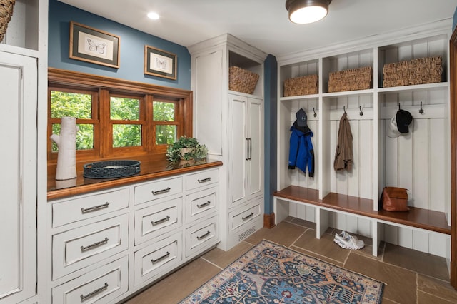 357 Salem Church Rd, Sunfish Lake, MN 55118 - mudroom featuring light tile patterned floors and recessed lighting
