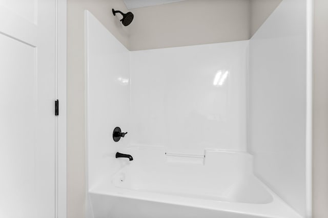 bathroom featuring shower / washtub combination