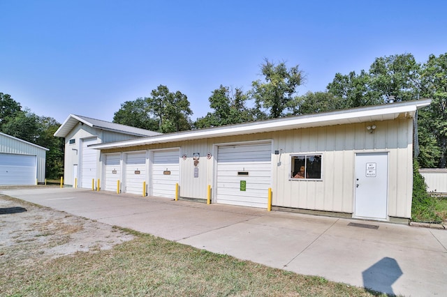 view of detached garage