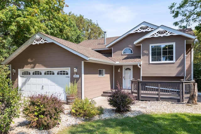 view of front facade with a garage