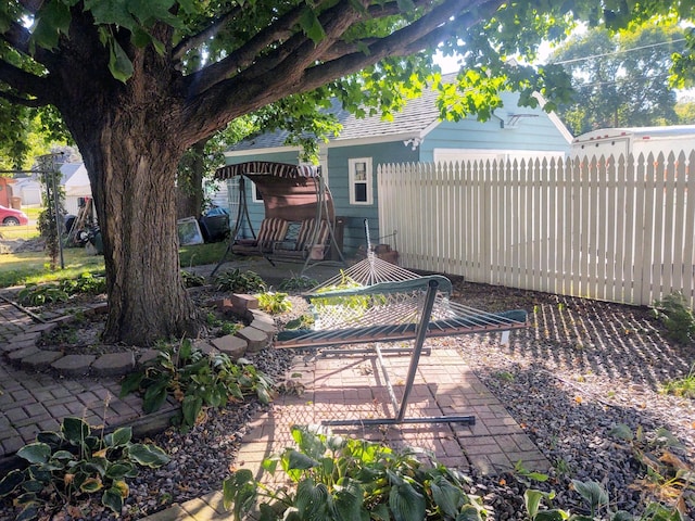 207 6th St, Montevideo, MN 56265 - view of patio