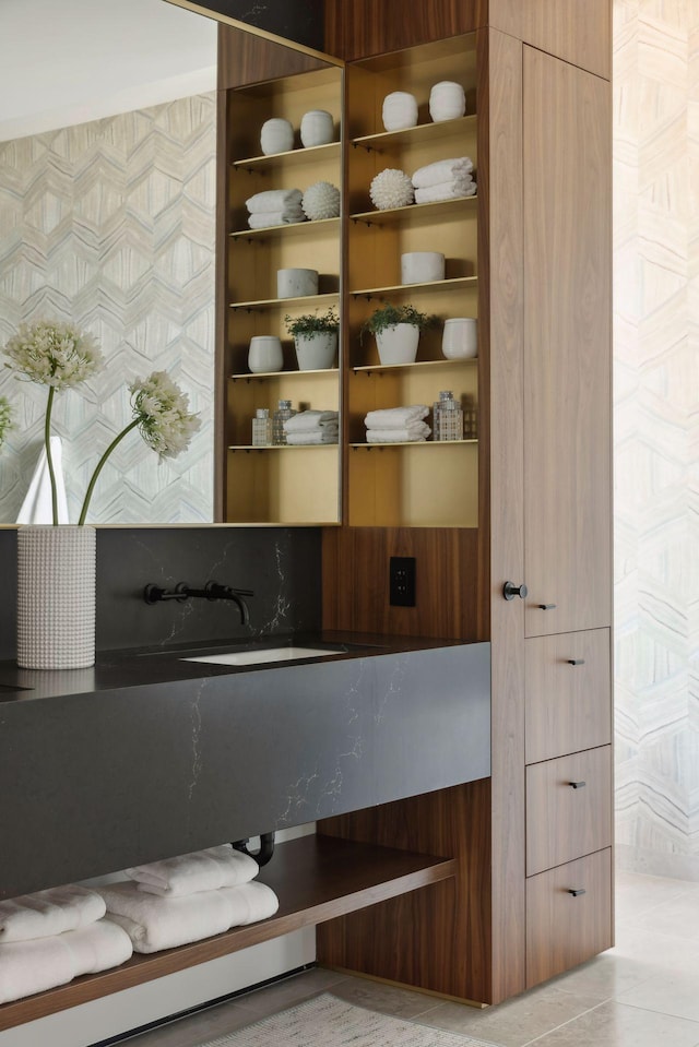 255 Hennepin Ave Unit 3402, Minneapolis, MN 55401 - interior space featuring a sink
