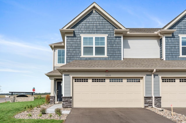 view of front of house featuring a garage