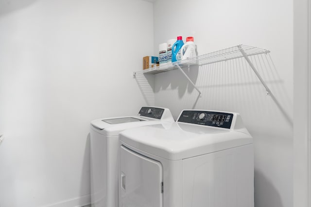 laundry room featuring independent washer and dryer