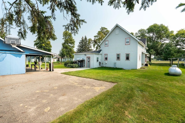 exterior space with a lawn