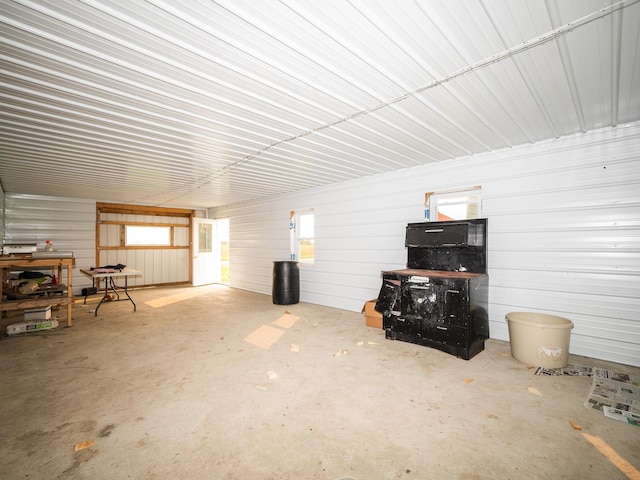 interior space featuring concrete flooring