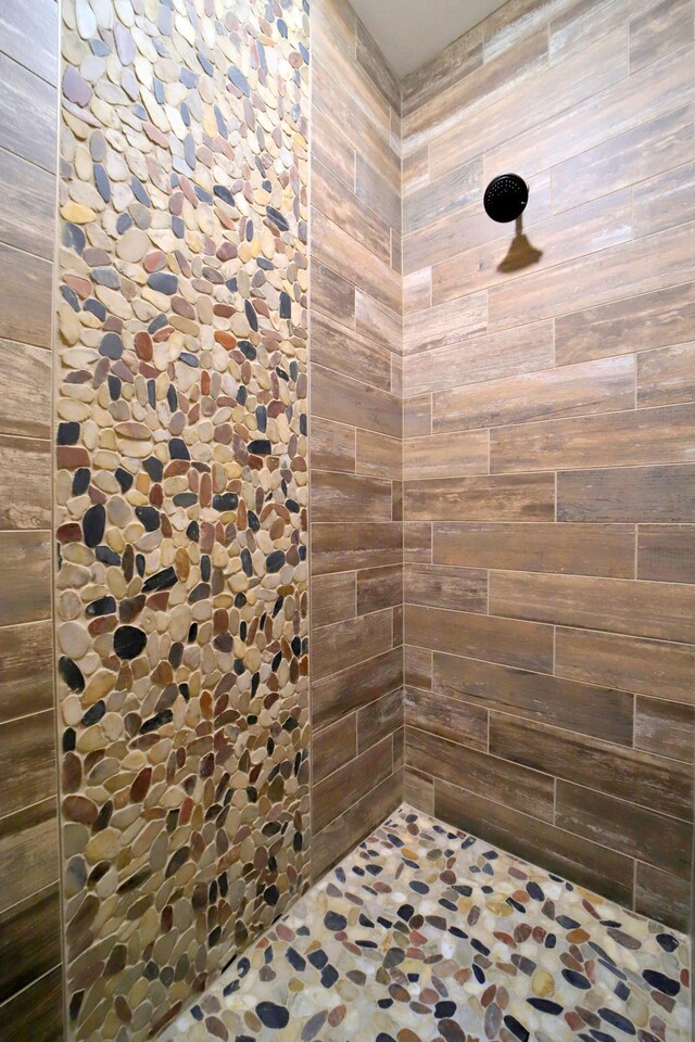 bathroom featuring a shower