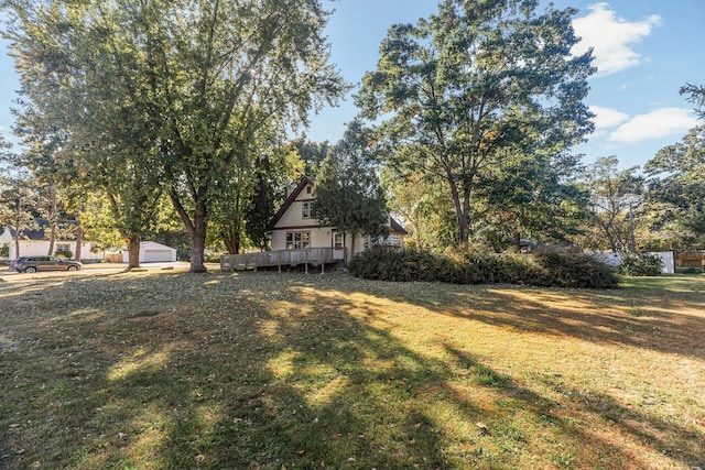 view of yard featuring a garage