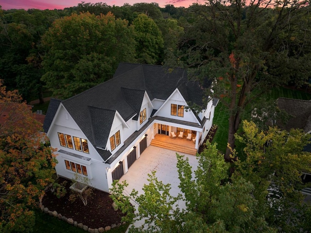 view of aerial view at dusk