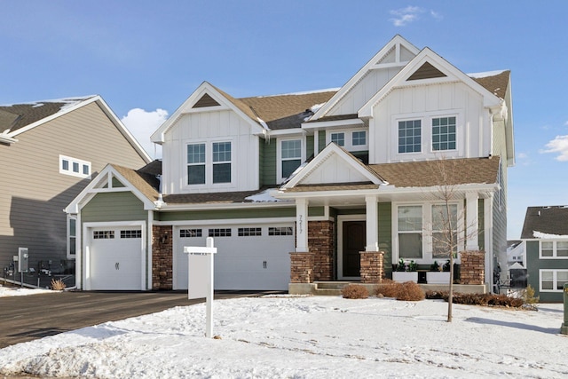 craftsman house featuring a garage