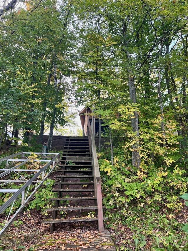 90520 Island Loop, Windemere Twp, MN 55783 - view of stairway