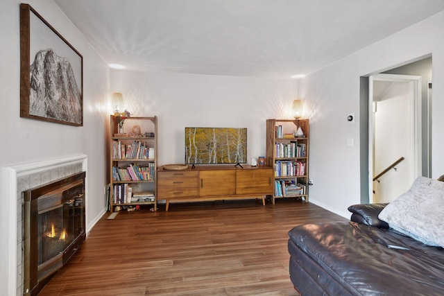 living room with wood-type flooring