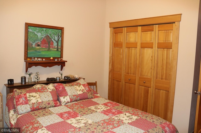 bedroom with a closet