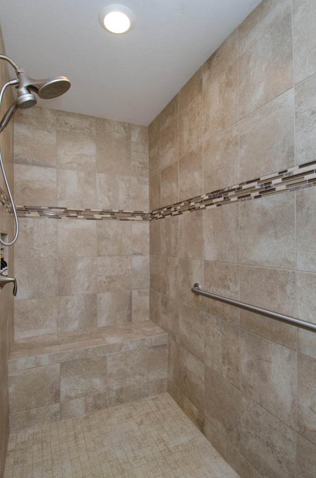 7983 County Road 127, Brainerd, MN 56401 - full bathroom with a tile shower