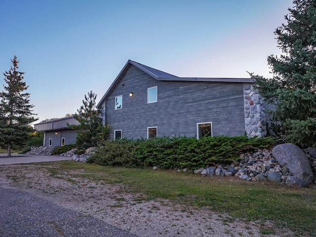 view of home's exterior