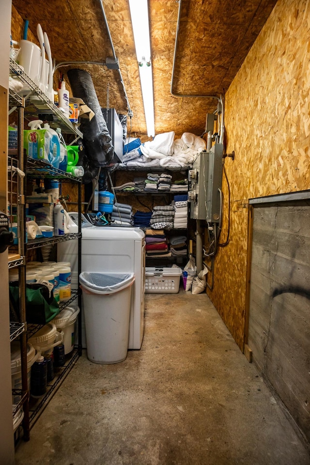 storage area with washer / dryer