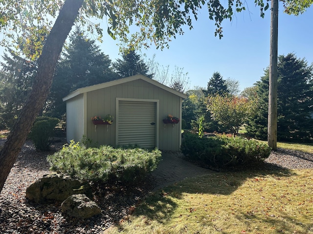 view of outbuilding