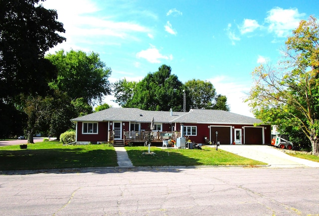 ranch-style house with a front lawn