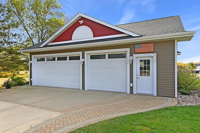 view of detached garage