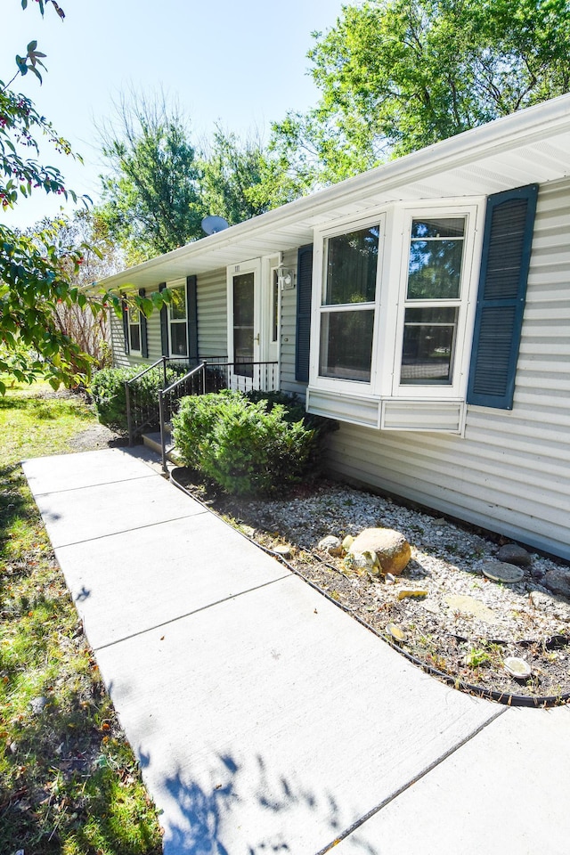 view of front of property with covered porch