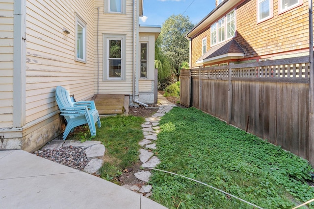 3017 James Ave S, Minneapolis, MN 55408 - view of yard