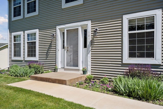 view of property entrance