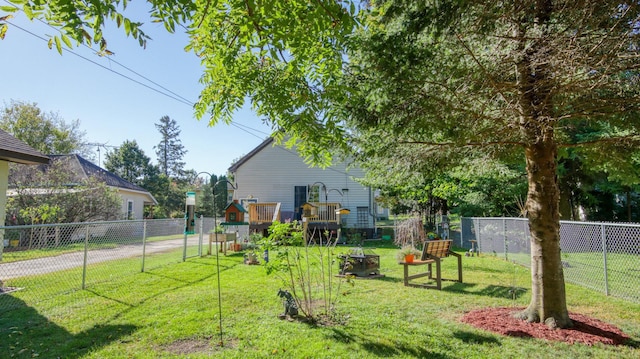 view of yard with fence