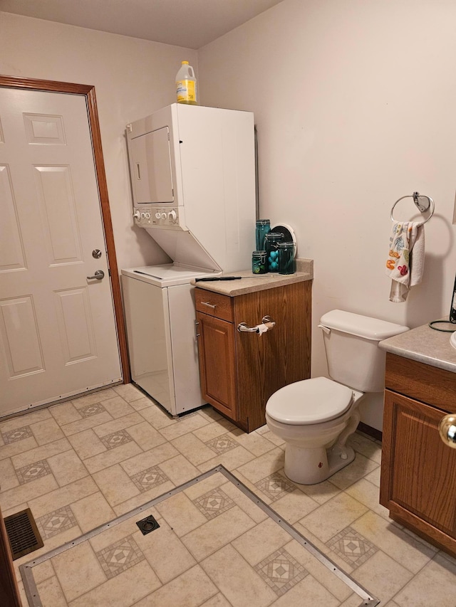 interior space with stacked washer / dryer