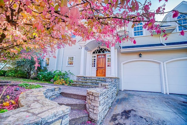 view of front of home featuring a garage