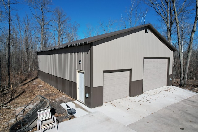 view of outdoor structure featuring a garage