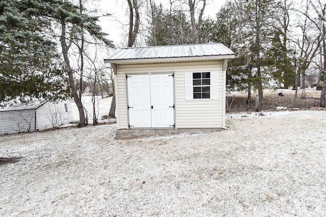 view of outbuilding