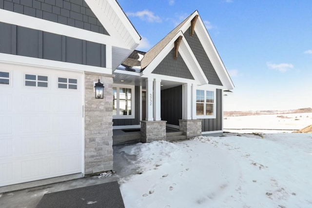 view of front of home featuring a garage