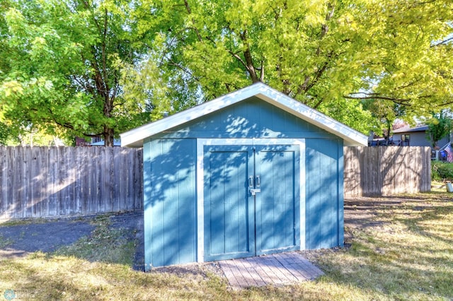 view of outbuilding