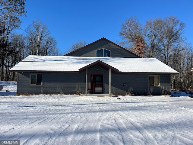 view of front of property