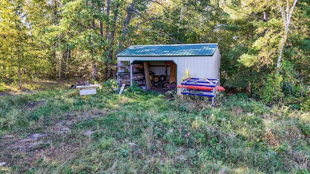 view of outdoor structure