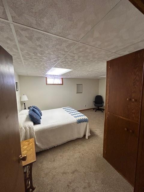 bedroom featuring carpet floors