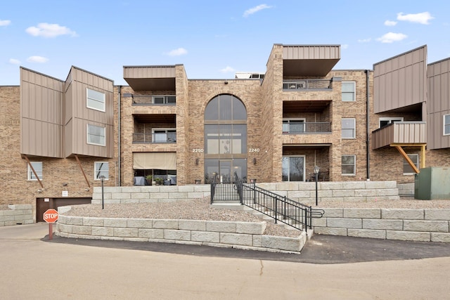 2250 Midland Grove Rd Unit 307, Roseville, MN 55113 - photo 1