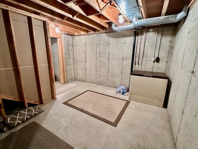 312 Oakdale Ct NE, Warroad, MN 56763 - view of unfinished basement