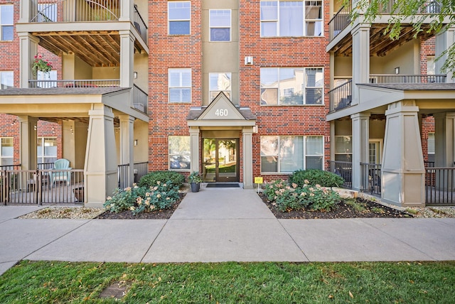 exterior space featuring a balcony