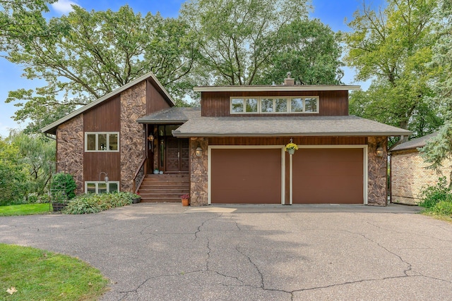 view of front facade featuring a garage