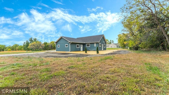 view of side of property