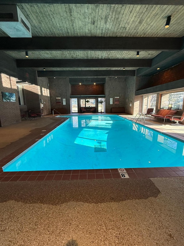 2800 Hamline Ave N Unit 112, Roseville, MN 55113 - view of indoor community pool