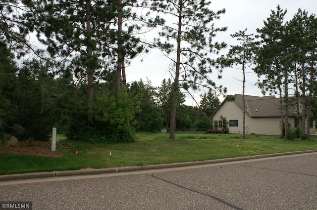 Listing photo 3 for 1470 Creekwood Dr, New Richmond WI 54017