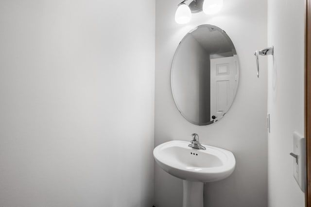 bathroom with sink