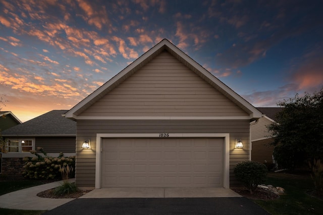 view of front facade with a garage