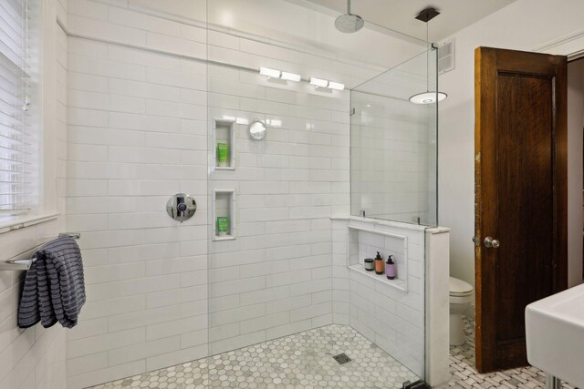 1920 Pillsbury Ave S, Minneapolis, MN 55403 - bathroom with a shower stall and toilet